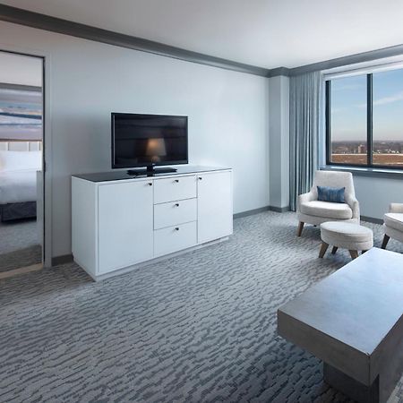The Lofton Hotel Minneapolis, Tapestry Collection By Hilton Exterior photo