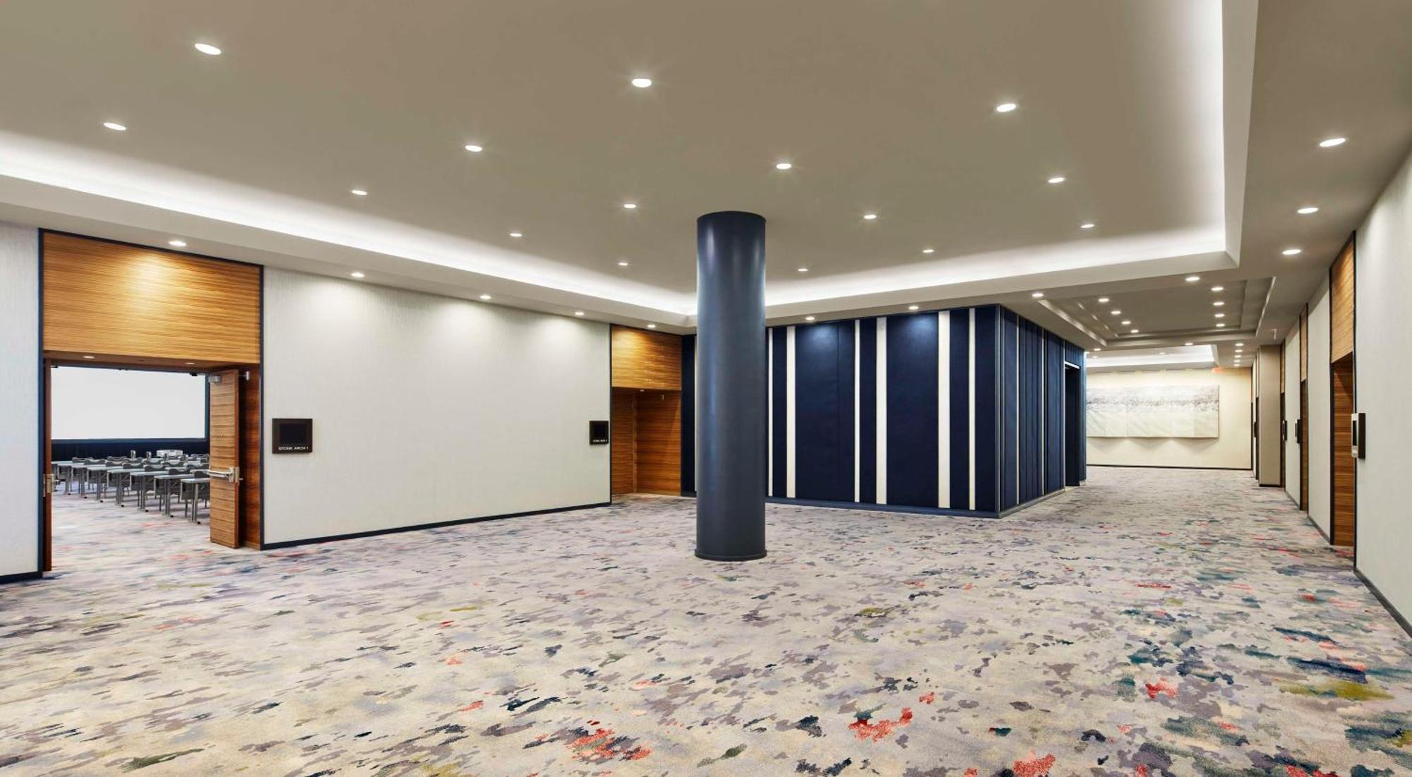 The Lofton Hotel Minneapolis, Tapestry Collection By Hilton Exterior photo